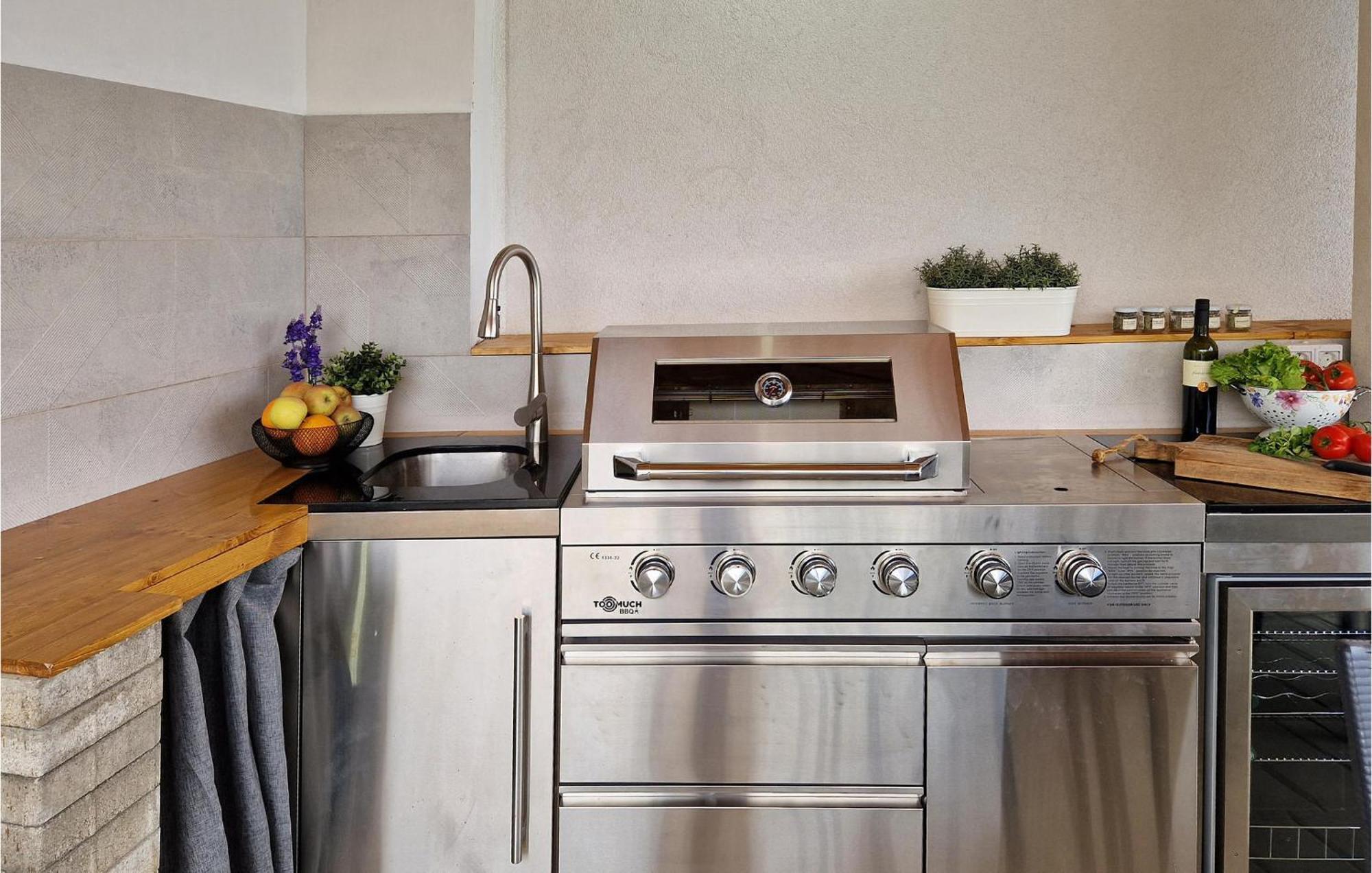 Nice Home In Grmani With Kitchen Šmrika Esterno foto